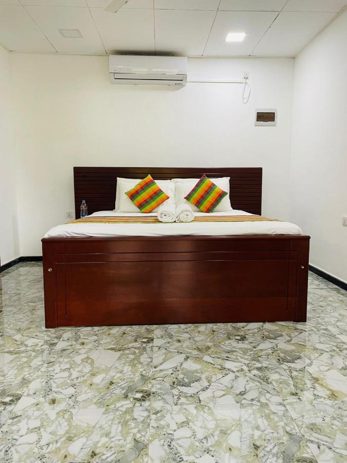 Surf Front Hotel Ahangama Exterior foto