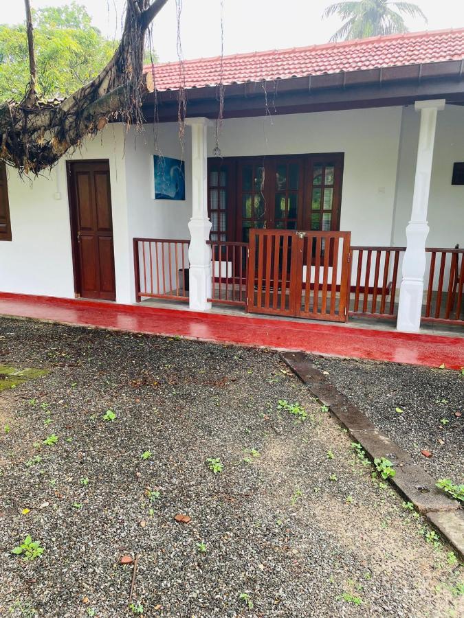 Surf Front Hotel Ahangama Exterior foto